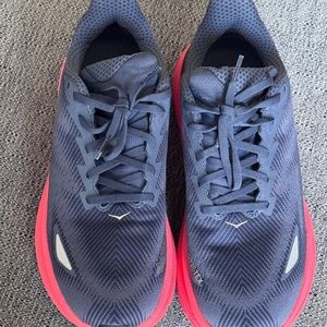 Hoka One One Clifton 9 Size 10.5 GTX Sneakers